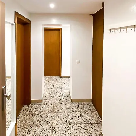 T&k - - 3-6 Apartamento
