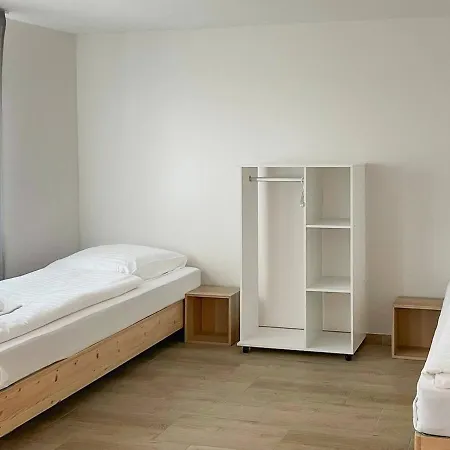 T&k - - 3-6 Apartment *
