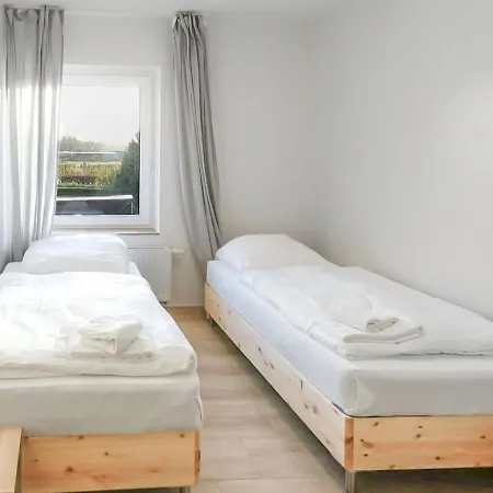 T&k - - 3-6 Apartment