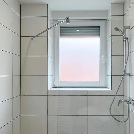 T&k - - 3-6 Apartment Wegberg