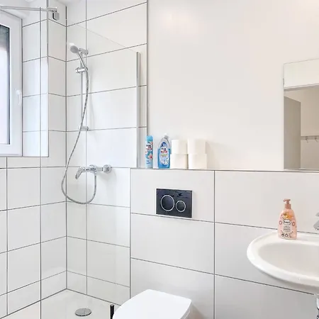 Lejlighed T&k - - 3-6 Wegberg