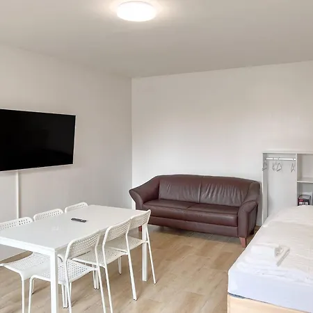 T&k - - 3-6 Apartment