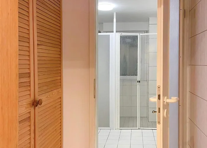 T&k - - 3-6 דירה