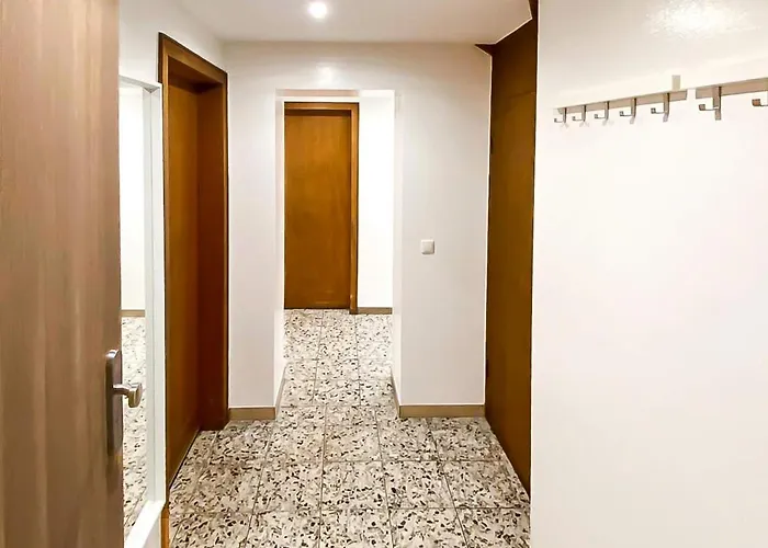 T&k - - 3-6 דירה