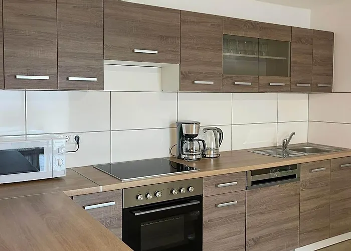 T&k - - 3-6 דירה *