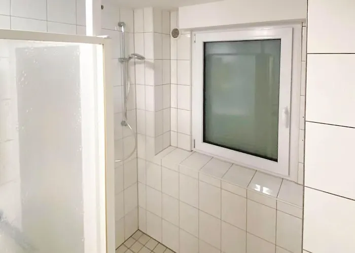 T&k - - 3-6 דירה