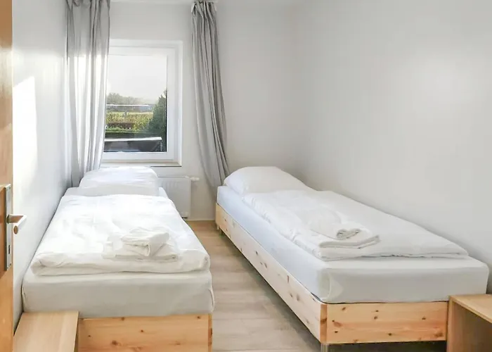 T&k - - 3-6 דירה